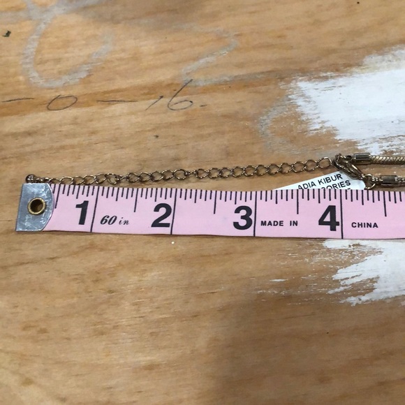 Adia Kibur Chevron Arrow Bolo Lariat Necklace - Picture 7 of 7